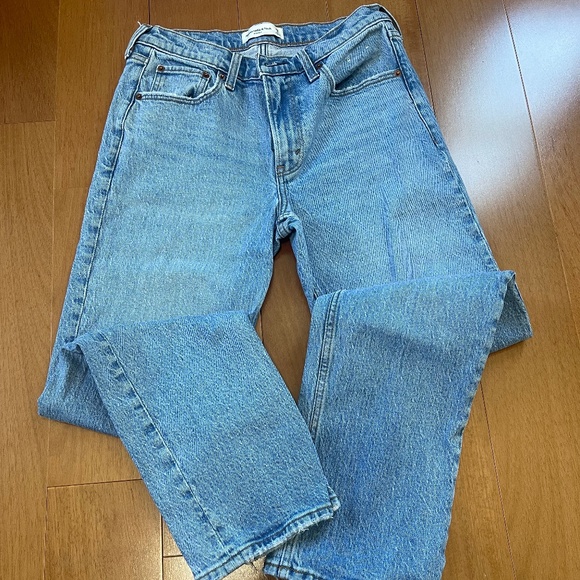 Abercrombie & Fitch Jeans - Picture 1 of 1